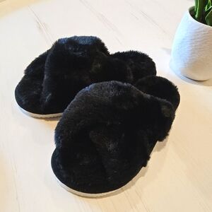 Plush Black Furry Slippers Sz 9.5